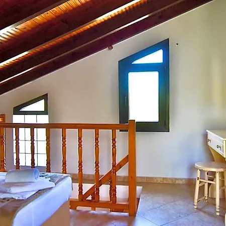Oneiro Zois 4* لايميناس